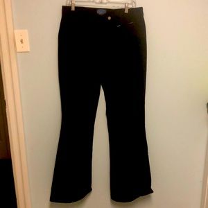 NWOT- Curling pants- Gold line black (women’s )